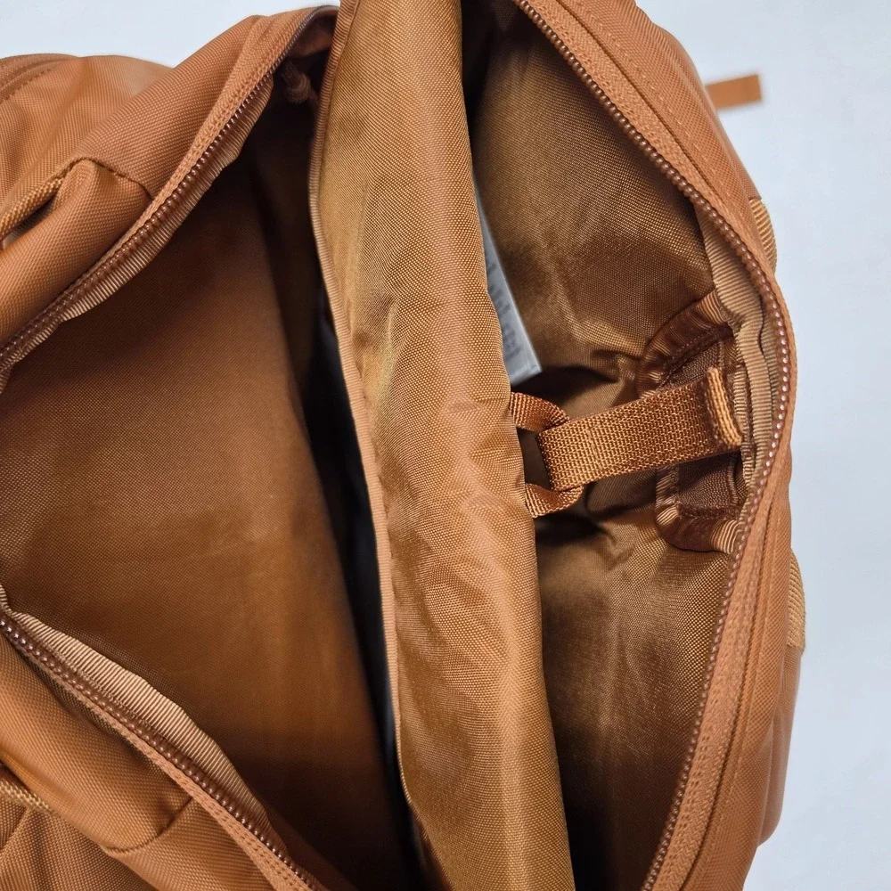Patagonia Refugio Backpack 26L Robin Brown New with Tags $109 Retail